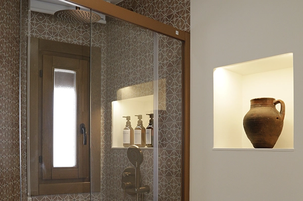Casa rural con cuarto de baño completo